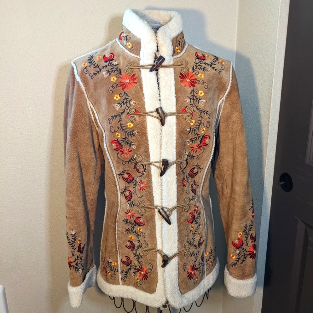 St John's Bay Vintage Size S Brown Suede Leather Sherpa Winter Coat w/embroidery